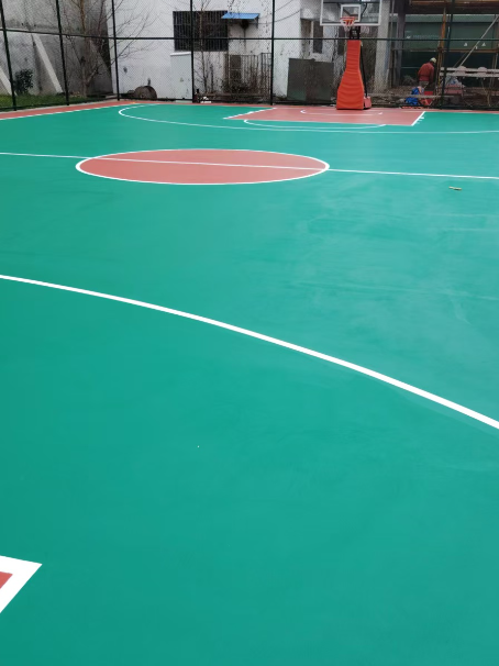 玉环 球场长期使用易出现地面开裂